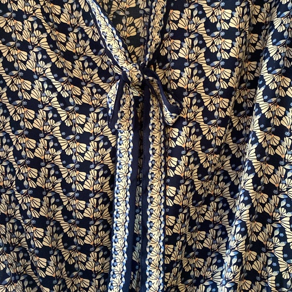 Short sleeve blouse - Picture 3 of 5